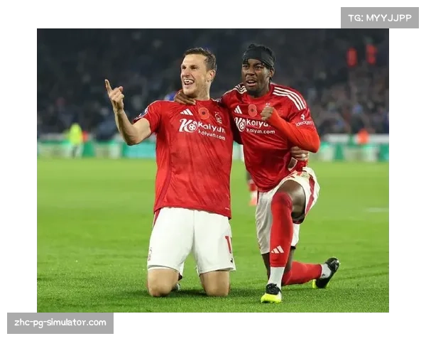 诺丁汉森林低矮防线大脚找前锋 伍德背身做球效率高 诺丁汉森林低矮防线大脚找前锋 伍德背身做球效率高